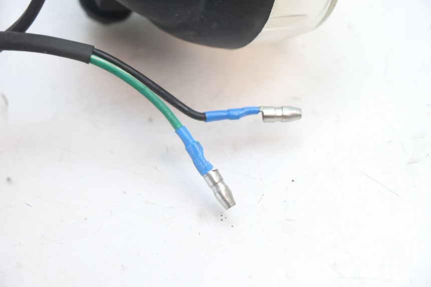 photo de DELANTERO DERECHO INTERMITENTE KEEWAY HURRICANE 50 (2006 - 2019) - Primer plano técnico