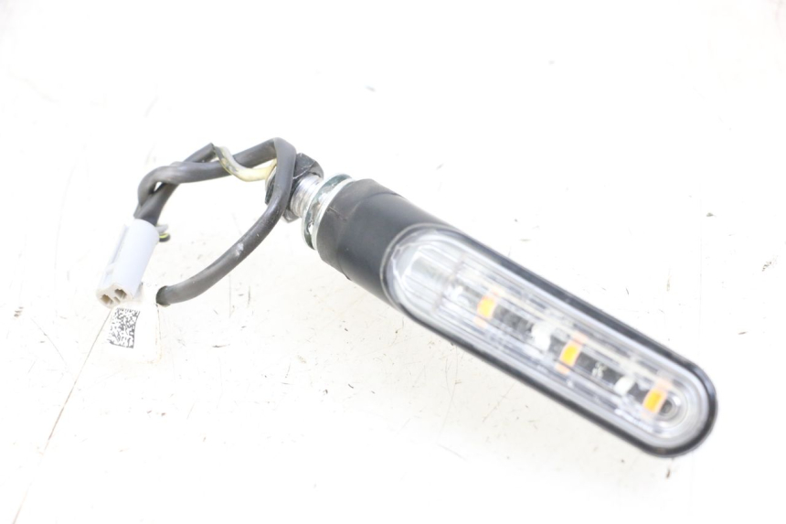 photo de DELANTERO DERECHO INTERMITENTE HUSQVARNA SVARTPILEN 401 (2018 - 2023) - Detalle de la pieza