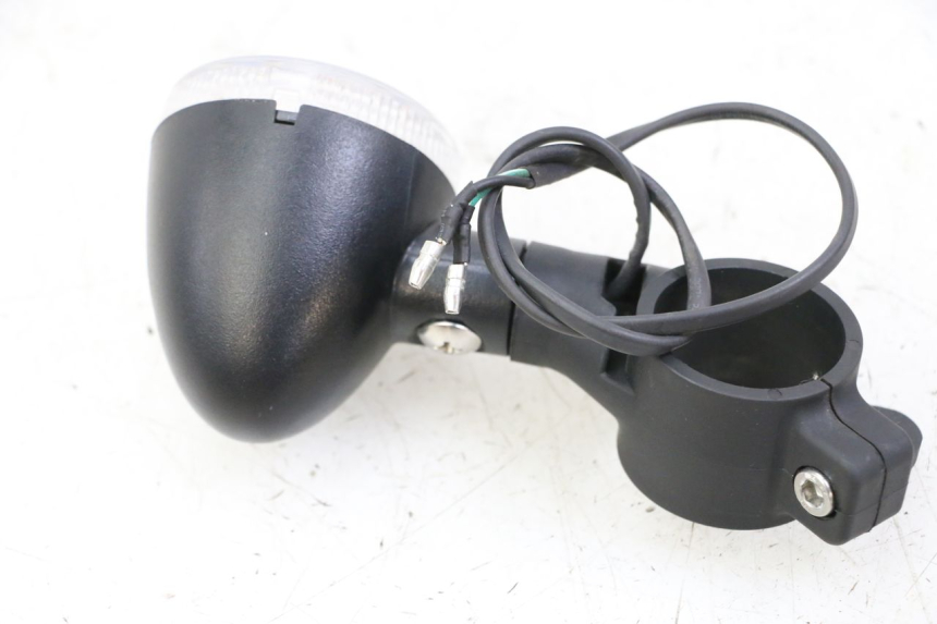 photo de DELANTERO DERECHO INTERMITENTE KEEWAY K-LIGHT KLIGHT 125 (2018 - 2025) - Otra perspectiva