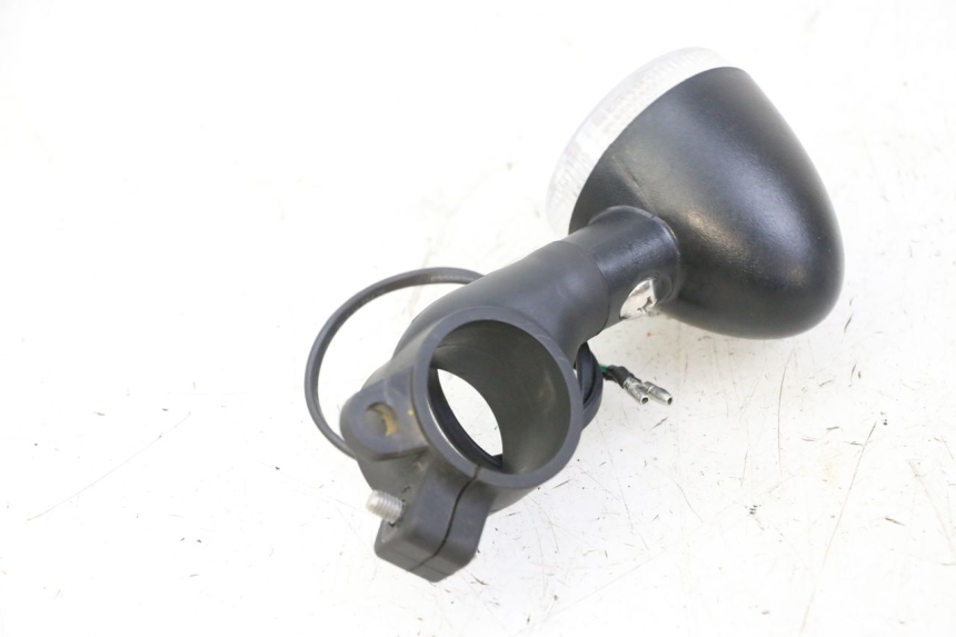 photo de DELANTERO DERECHO INTERMITENTE KEEWAY K-LIGHT KLIGHT 125 (2018 - 2025) - Primer plano técnico