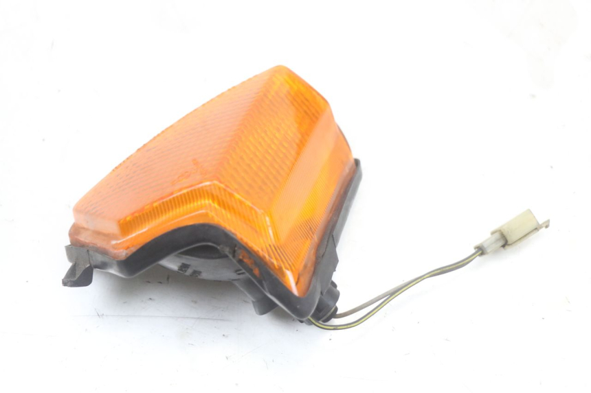 photo de DELANTERO DERECHO INTERMITENTE KAWASAKI GTR 1000 (1994 - 2004) - Otra perspectiva