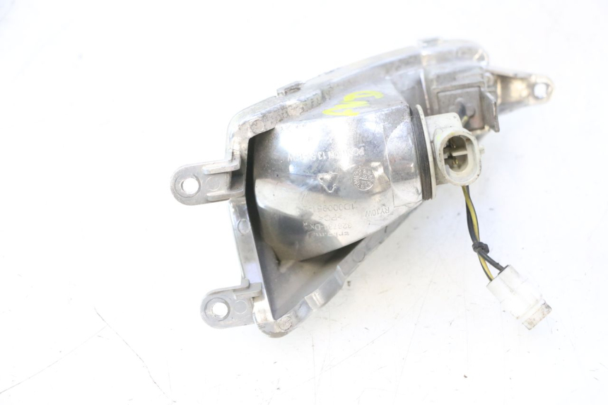 photo de DELANTERO DERECHO INTERMITENTE PIAGGIO LIBERTY IGET 4T 50 (2015 - 2020) - Primer plano técnico