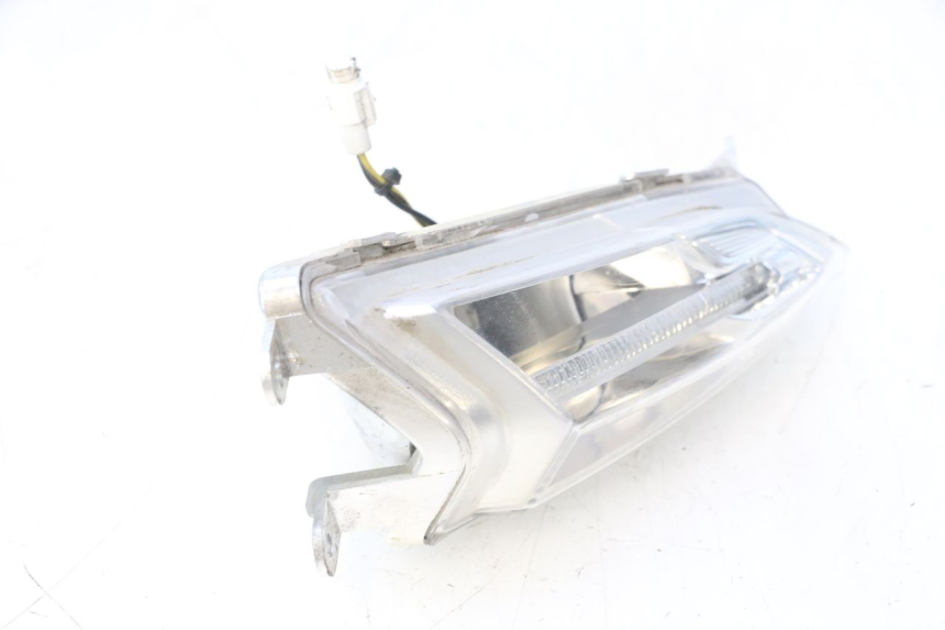 photo de DELANTERO DERECHO INTERMITENTE PIAGGIO LIBERTY IGET 4T 50 (2015 - 2020) - Estado de la superficie y material