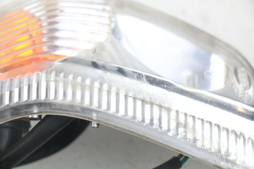 photo de DELANTERO DERECHO INTERMITENTE KYMCO LIKE 4T 50 (2009 - 2018) - Detalles de los puntos de fijación