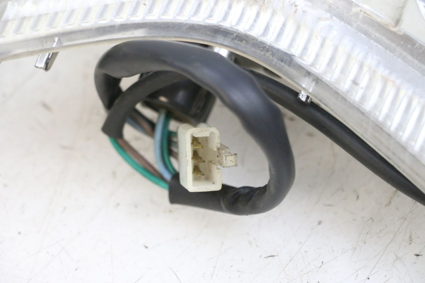 photo de INTERMITENTE DELANTERO DERECHO KYMCO LIKE 125 (2009 - 2016) - Detalle de la pieza