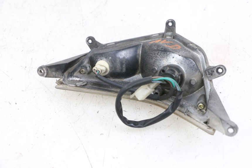 photo de INTERMITENTE DELANTERO DERECHO KYMCO LIKE 125 (2009 - 2016) - Primer plano técnico