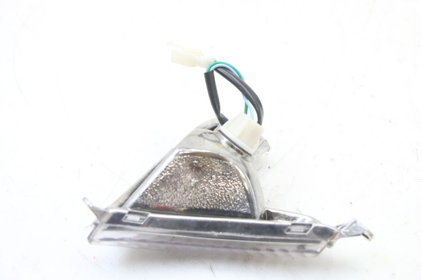 photo de DELANTERO DERECHO INTERMITENTE LONGJIA SHARPY 125 (2020 - 2024) - Zoom estado de uso