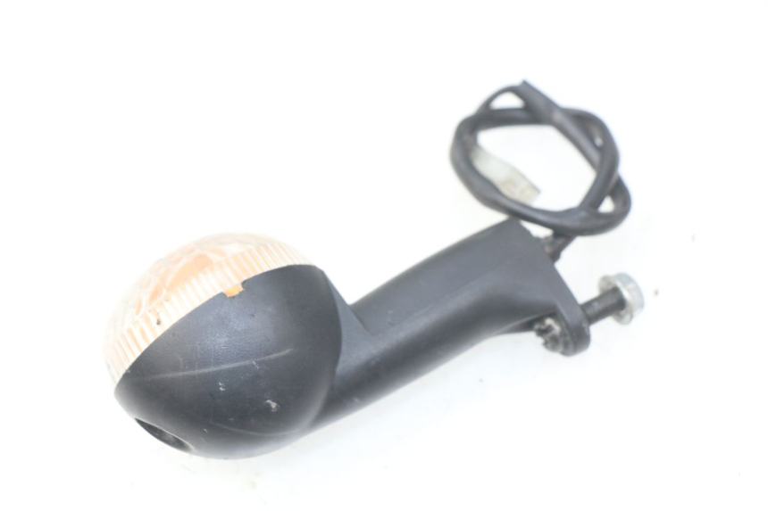 photo de DELANTERO DERECHO INTERMITENTE PEUGEOT LUDIX 50 (2008 - 2017) - Otra perspectiva