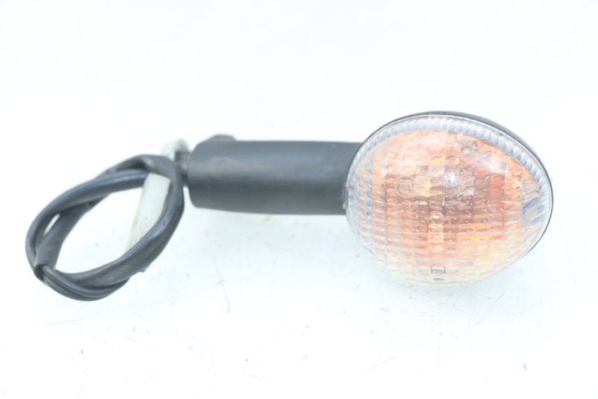 photo de DELANTERO DERECHO INTERMITENTE PEUGEOT LUDIX 50 (2008 - 2017) - Primer plano técnico