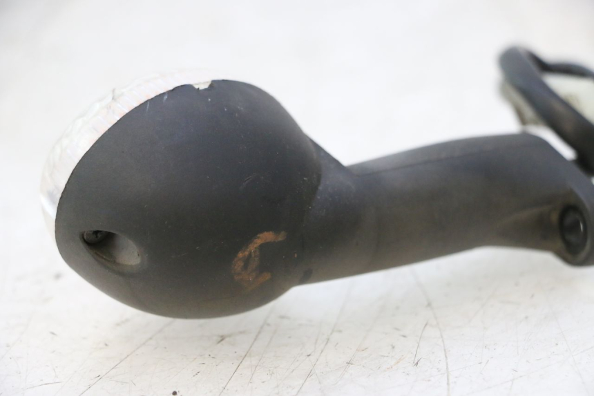 photo de DELANTERO DERECHO INTERMITENTE PEUGEOT LUDIX ONE 50 (2004 - 2013) - Zoom estado de uso
