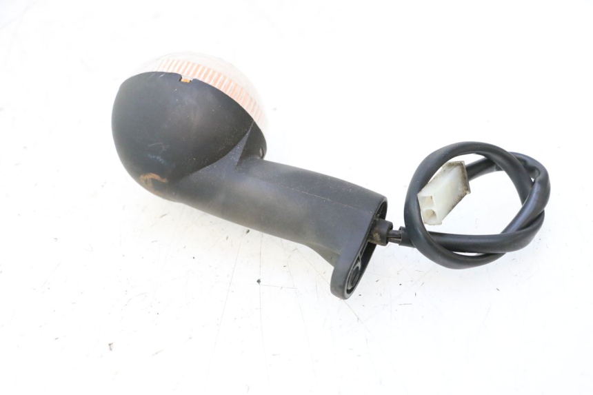 photo de DELANTERO DERECHO INTERMITENTE PEUGEOT LUDIX ONE 50 (2004 - 2013) - Primer plano técnico