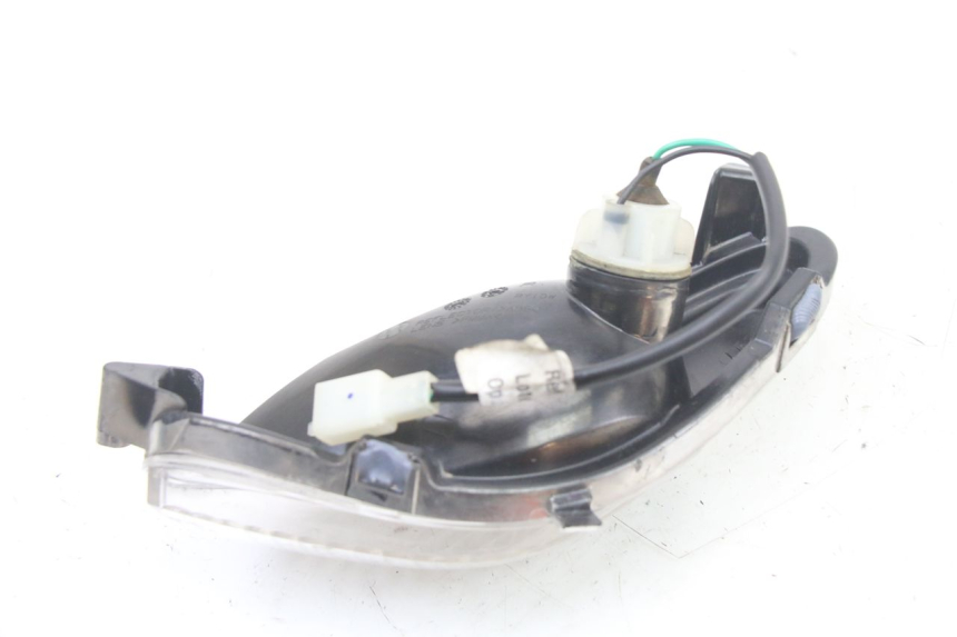 photo de DELANTERO DERECHO INTERMITENTE MBK OVETTO ONE 2T 50 (2013 - 2017) - Otra perspectiva