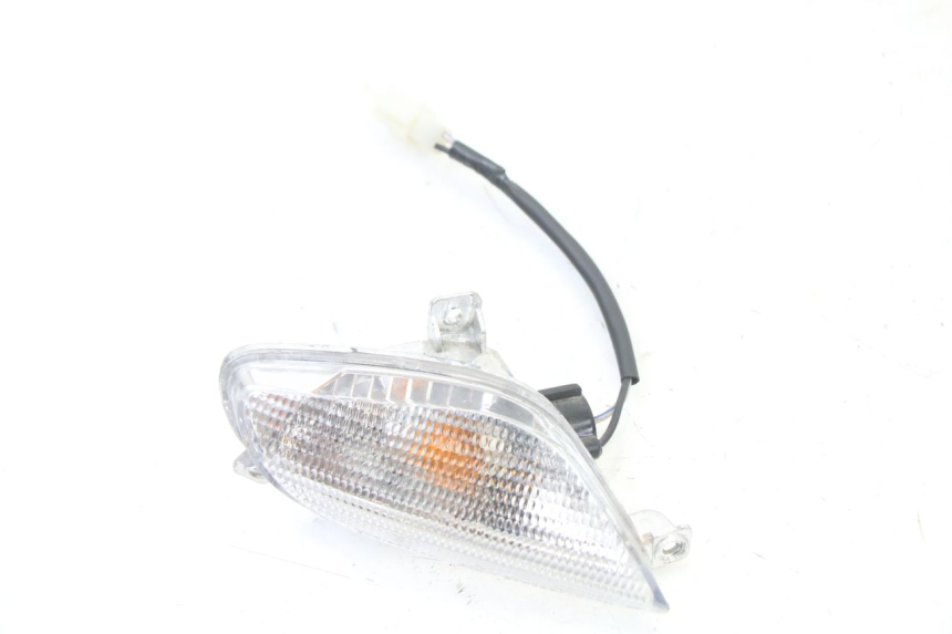 photo de DELANTERO DERECHO INTERMITENTE PIAGGIO NEW TYPHOON 50 (2018 - 2021) - Detalle de la pieza