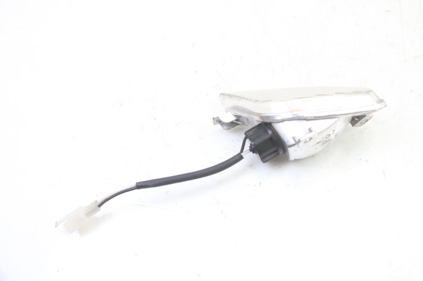 photo de DELANTERO DERECHO INTERMITENTE PIAGGIO NEW TYPHOON 50 (2018 - 2021) - Zoom estado de uso