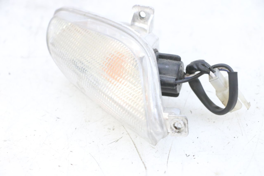 photo de DELANTERO DERECHO INTERMITENTE PIAGGIO NEW TYPHOON 50 (2018 - 2021) - Detalles de los puntos de fijación