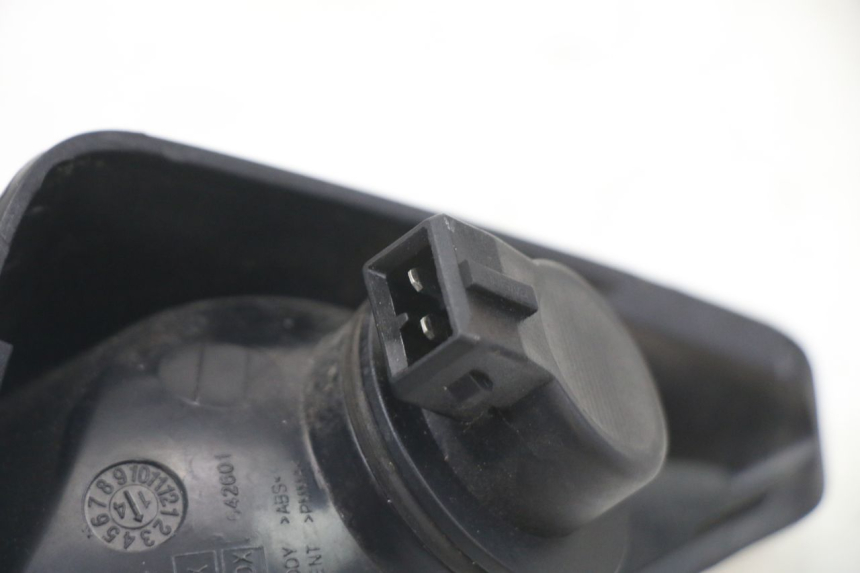 photo de DELANTERO DERECHO INTERMITENTE PIAGGIO NRG POWER PUREJET 50 (2018 - 2021) - Vista general del producto