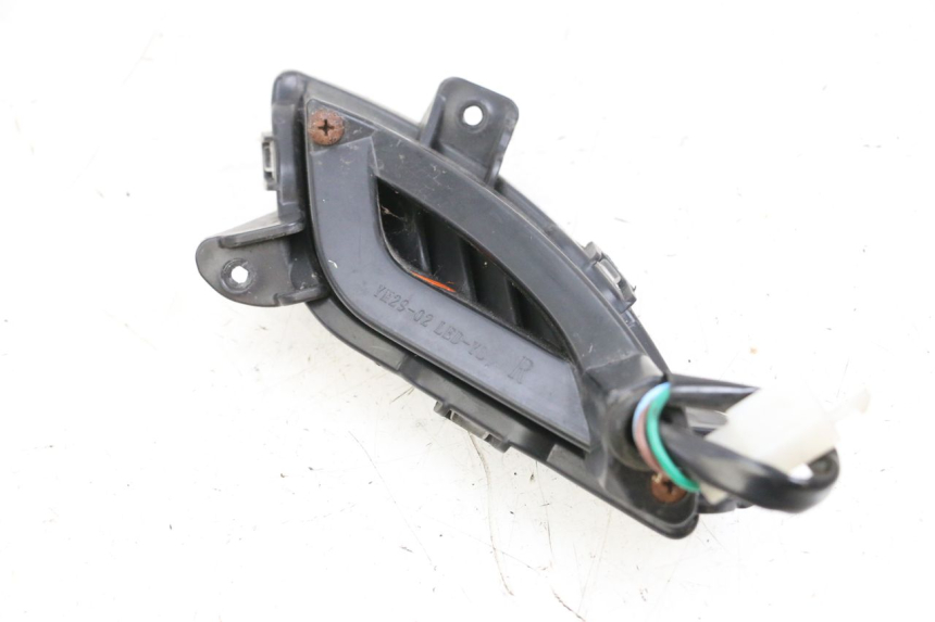 photo de DELANTERO DERECHO INTERMITENTE JM MOTORS OLDIES GT 4T 50 (2018 - 2025) - Primer plano técnico