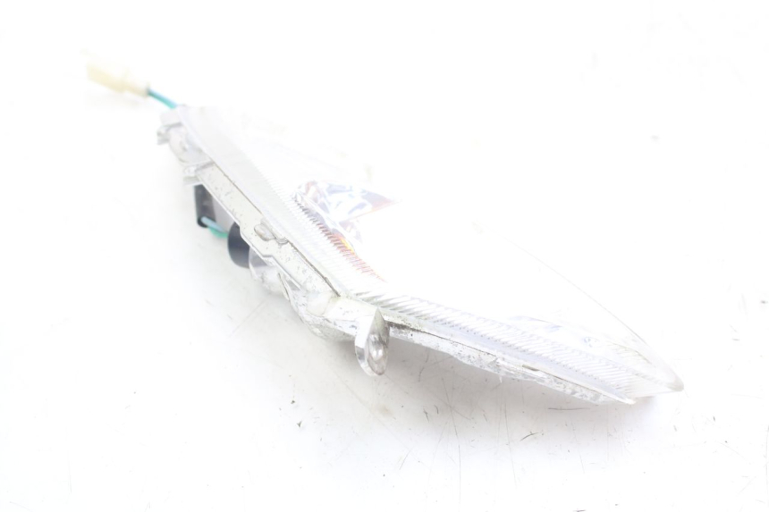 photo de DELANTERO DERECHO INTERMITENTE SYM ORBIT 2 4T 50 (2018 - 2022) - Primer plano técnico