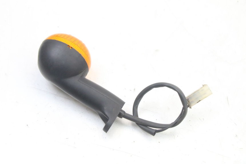 photo de DELANTERO DERECHO INTERMITENTE PEUGEOT LUDIX ONE 50 (2005 - 2008) - Otra perspectiva