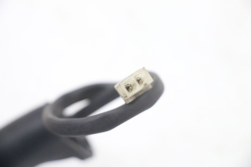 photo de DELANTERO DERECHO INTERMITENTE PEUGEOT LUDIX ONE 50 (2005 - 2008) - Primer plano técnico