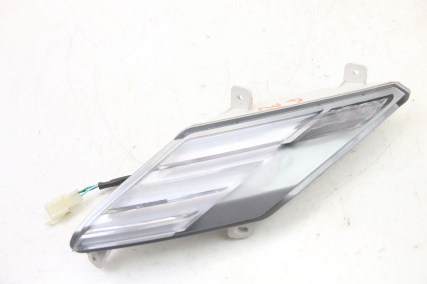 photo de DELANTERO DERECHO INTERMITENTE PEUGEOT TWEET 4T 50 (2023 - 2025) - Otra perspectiva