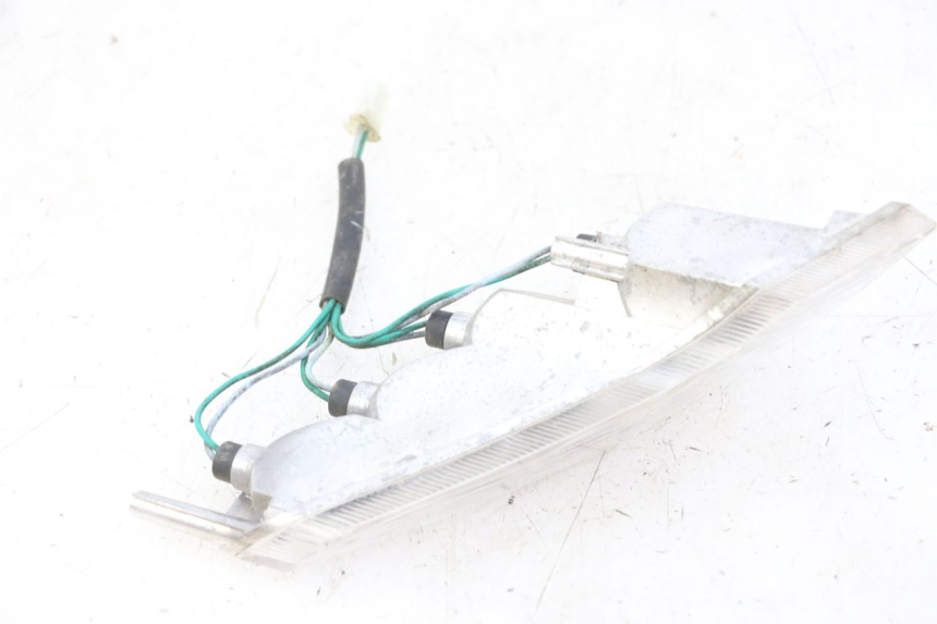 photo de DELANTERO DERECHO INTERMITENTE PEUGEOT VIVACITY 125 (2010 - 2017) - Otra perspectiva