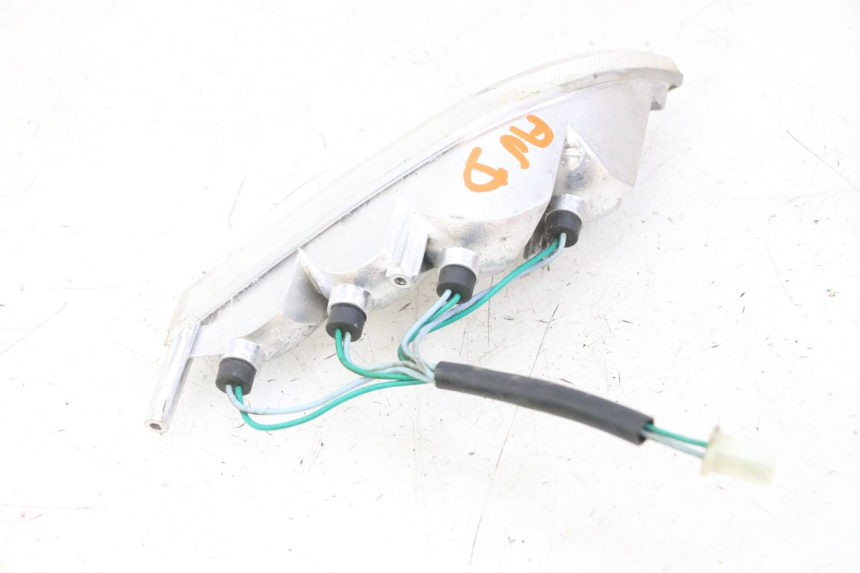 photo de DELANTERO DERECHO INTERMITENTE PEUGEOT VIVACITY 125 (2010 - 2017) - Primer plano técnico