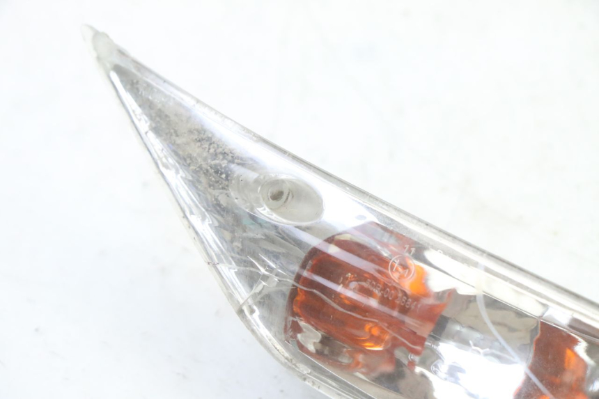 photo de INTERMITENTE DELANTERO DERECHO PIAGGIO ZIP 4T 50 (2018 - 2020) - Detalle de la pieza