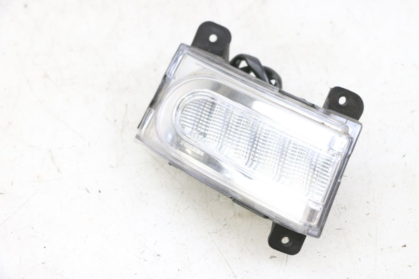 photo de DELANTERO DERECHO INTERMITENTE EFUN PUSA 1 - Detalles de los puntos de fijación