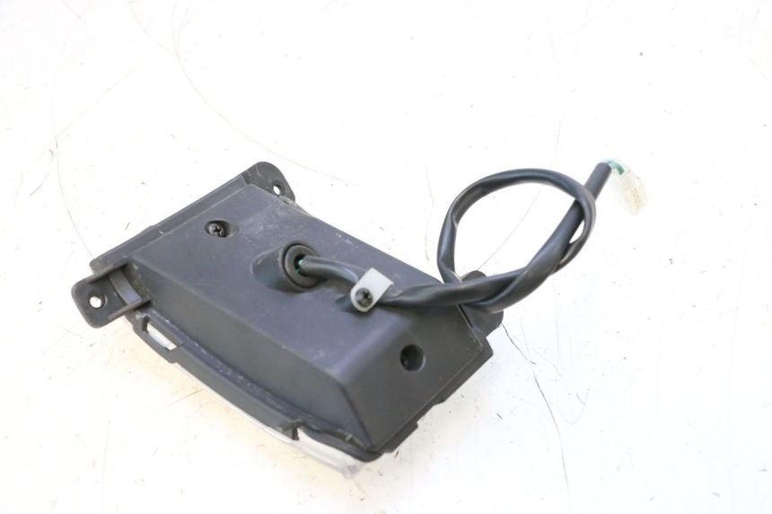 photo de DELANTERO DERECHO INTERMITENTE EFUN PUSA 1 - Primer plano técnico