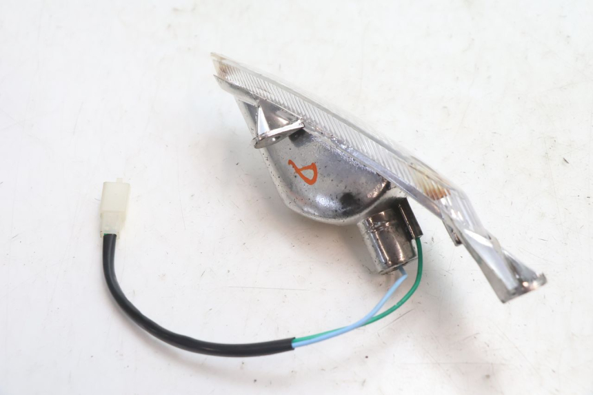 photo de DELANTERO DERECHO INTERMITENTE TNT MOTOR ROMA 10' 4T 50 (2007 - 2018) - Detalle de la pieza