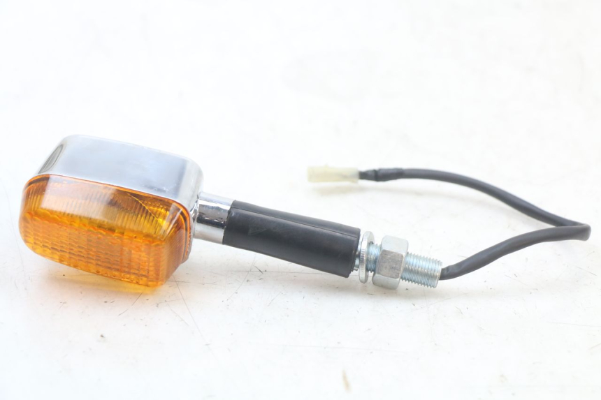 photo de DELANTERO DERECHO INTERMITENTE ROYAL ENFIELD CONTINENTAL GT 650 (2019 - 2024) - Detalle de la pieza