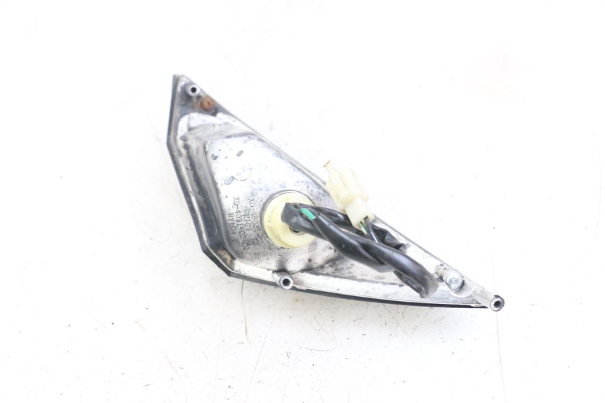 photo de INTERMITENTE DELANTERO DERECHO KEEWAY RY6 2T 50 (2011 - 2019) - Zoom estado de uso