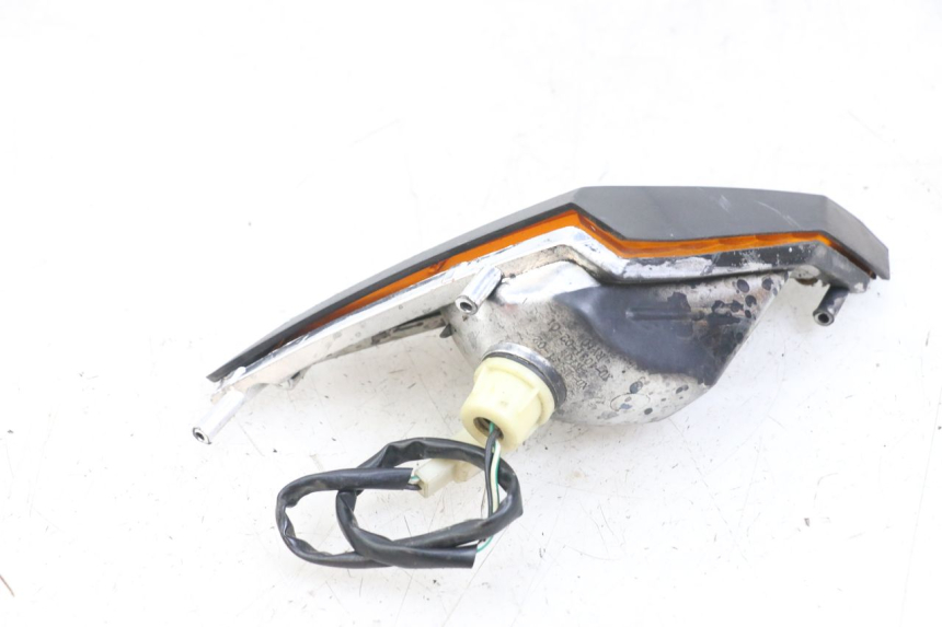 photo de INTERMITENTE DELANTERO DERECHO KEEWAY RY6 2T 50 (2011 - 2019) - Otra perspectiva