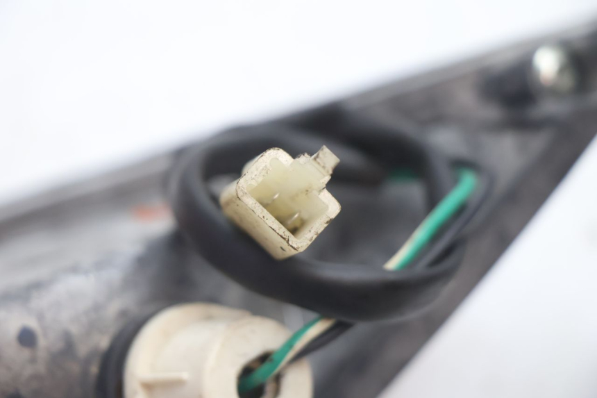 photo de INTERMITENTE DELANTERO DERECHO KEEWAY RY6 2T 50 (2011 - 2019) - Recambio usado revisado