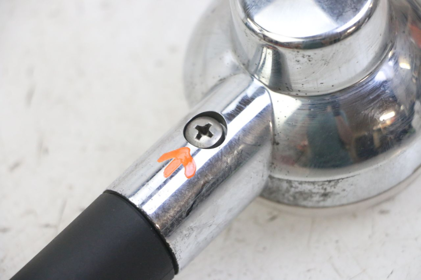 photo de DELANTERO DERECHO INTERMITENTE APRILIA SCARABEO GT TOURING 125 (1999 - 2005) - Primer plano técnico