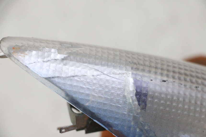 photo de DELANTERO DERECHO INTERMITENTE PEUGEOT SPEEDFIGHT 2 LC 50 (2000 - 2009) - Zoom estado de uso