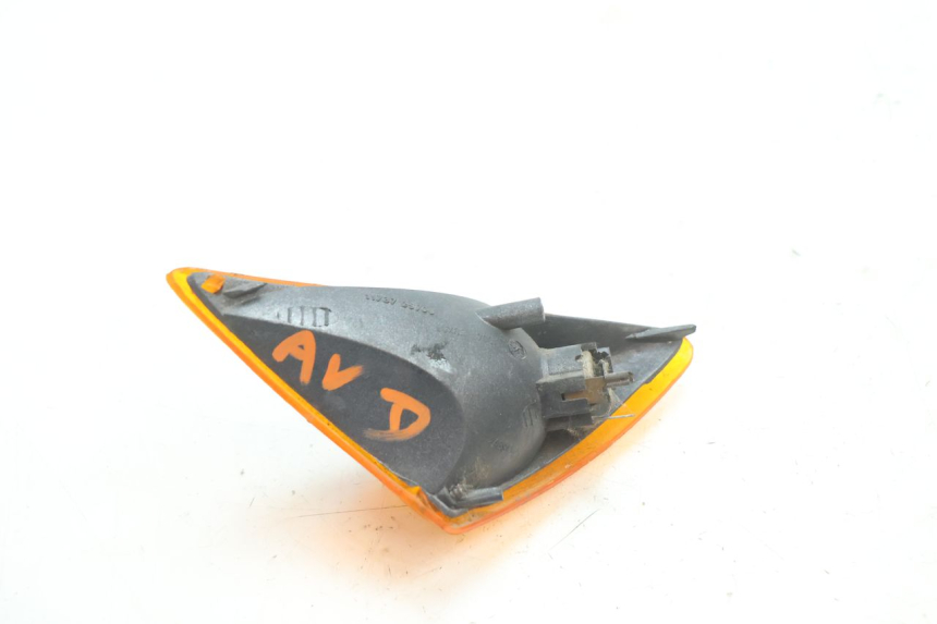 photo de DELANTERO DERECHO INTERMITENTE PEUGEOT SPEEDFIGHT LC 50 (1996 - 2002) - Otra perspectiva