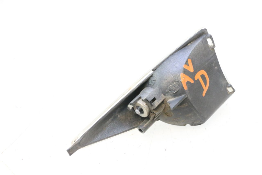 photo de DELANTERO DERECHO INTERMITENTE PEUGEOT SPEEDFIGHT LC 50 (1996 - 2002) - Otra perspectiva