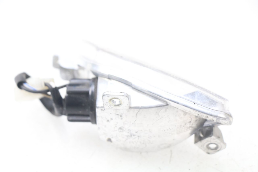 photo de DELANTERO DERECHO INTERMITENTE APRILIA SR 2T 50 (2018 - 2022) - Otra perspectiva