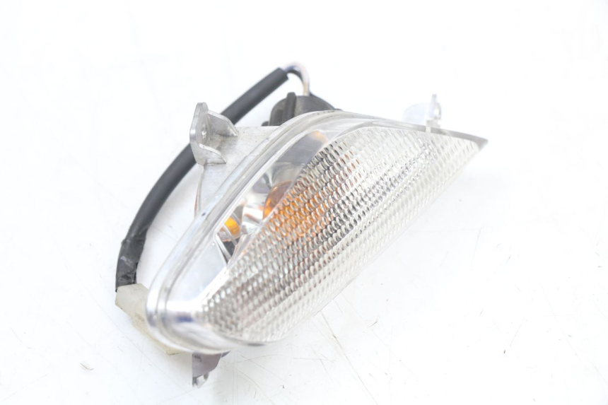 photo de DELANTERO DERECHO INTERMITENTE APRILIA SR 2T 50 (2018 - 2022) - Zoom estado de uso