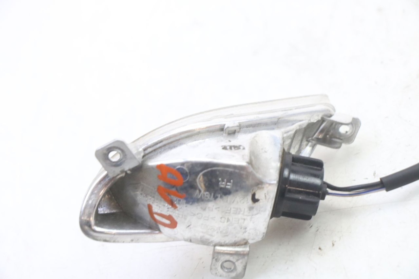 photo de DELANTERO DERECHO INTERMITENTE APRILIA SR 2T 50 (2018 - 2022) - Primer plano técnico