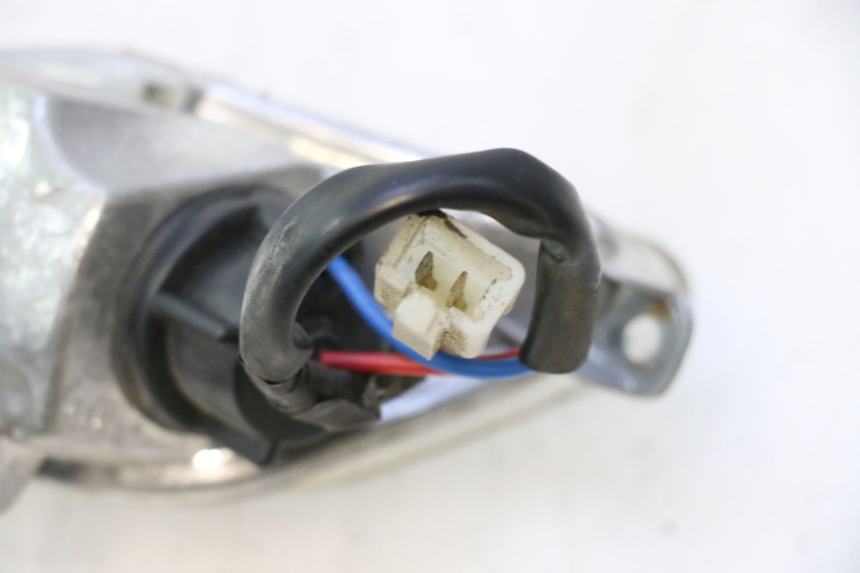 photo de INTERMITENTE DELANTERO DERECHO APRILIA SR 2T 50 (2012 - 2017) - Primer plano técnico