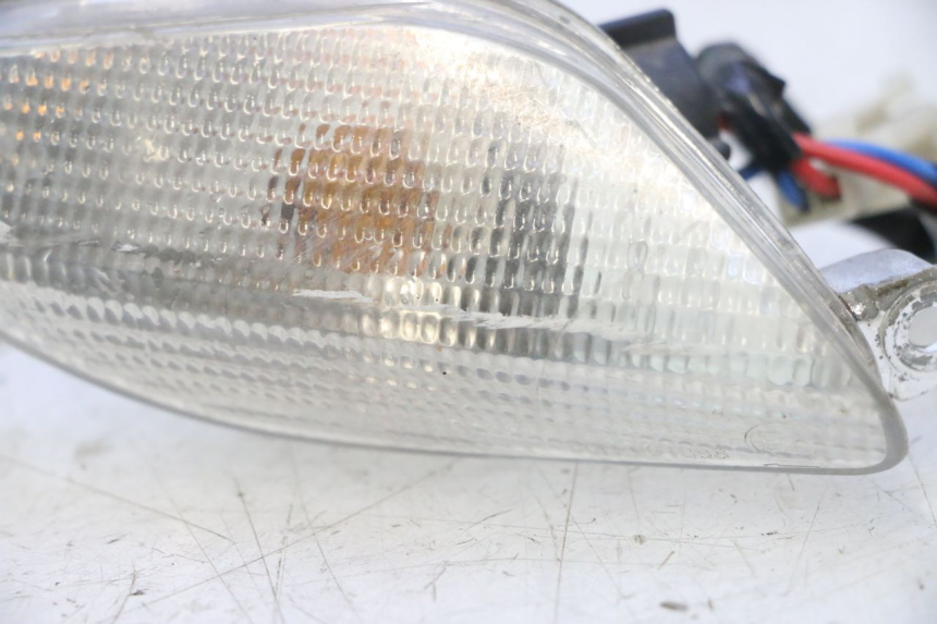 photo de INTERMITENTE DELANTERO DERECHO APRILIA SR 2T 50 (2012 - 2017) - Estado de la superficie y material