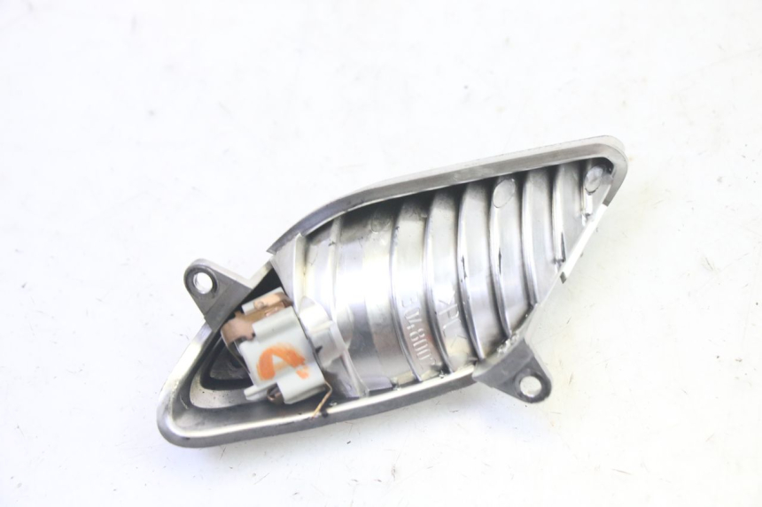 photo de DELANTERO DERECHO INTERMITENTE APRILIA SR R 2T LC 50 (2018 - 2021) - Zoom estado de uso