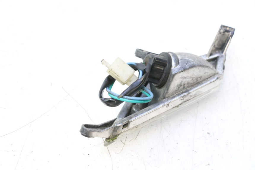photo de DELANTERO DERECHO INTERMITENTE KYMCO SUPER 8 2T 50 (2007 - 2013) - Otra perspectiva