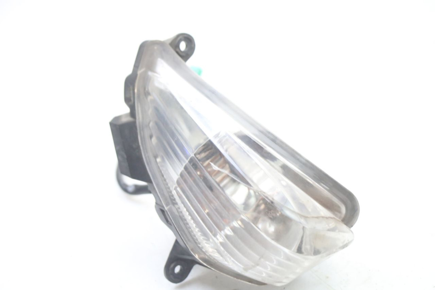 photo de DELANTERO DERECHO INTERMITENTE SUZUKI BURGMAN 125 (2015 - 2017) - Detalle de la pieza