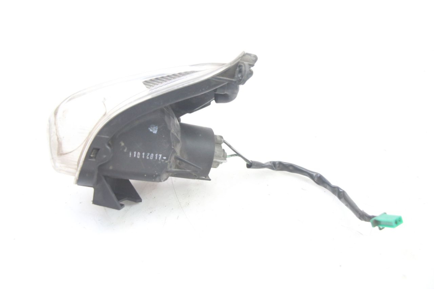 photo de DELANTERO DERECHO INTERMITENTE SUZUKI BURGMAN 125 (2015 - 2017) - Zoom estado de uso