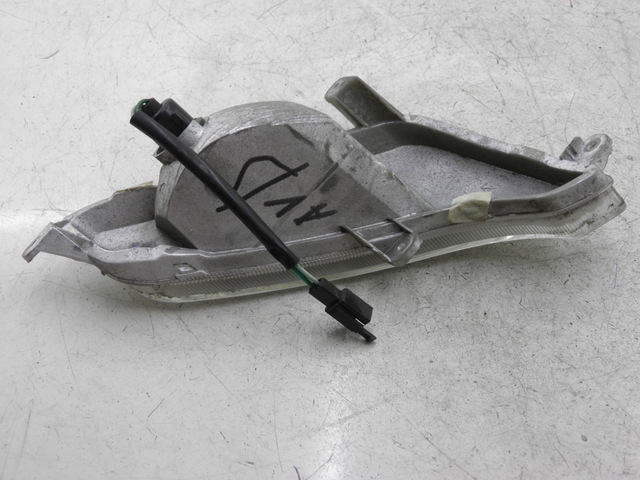 photo de DELANTERO DERECHO INTERMITENTE SYM FIDDLE 2 50 (2008 - 2013) - Primer plano técnico