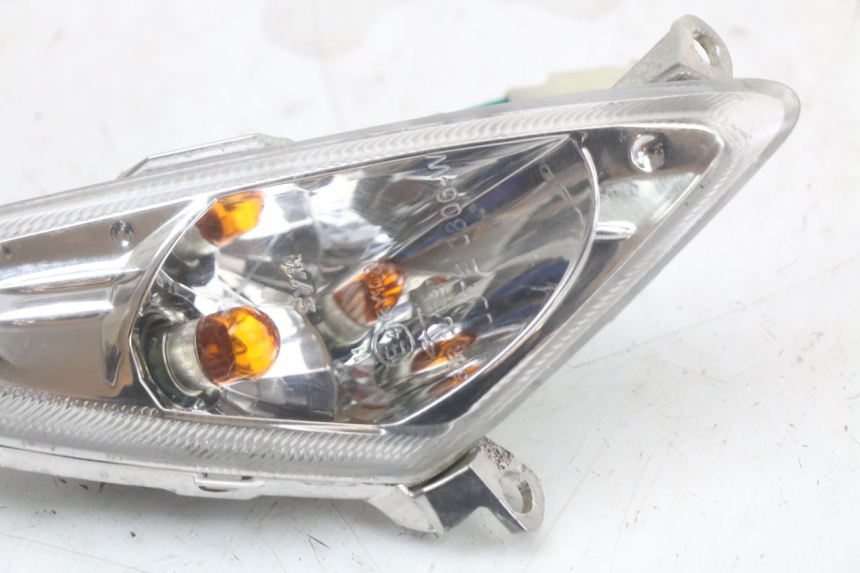 photo de DELANTERO DERECHO INTERMITENTE SYM ORBIT 2 4T 50 (2018 - 2022) - Zoom estado de uso